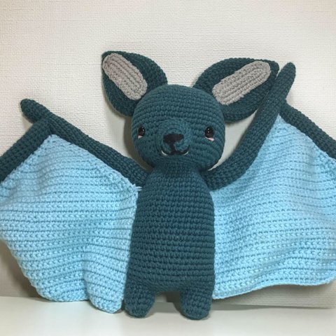 コウモリちゃん　ハンドメイド　あみぐるみ