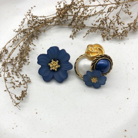 お花カボションのアシンメトリーピアス/イヤリング【グリーン】