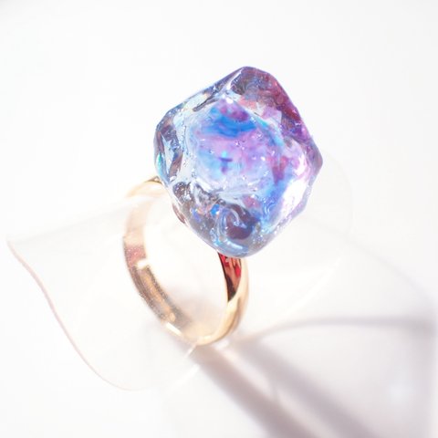 鉱石風の指輪💍レジン 鉱石レジン ホログラム 青色 紫色 16kgp