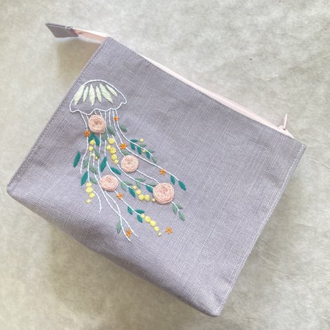 手刺繍【春クラゲ】 テントポーチ