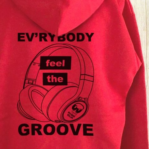 EV'RYBODY feel the GROOVE / ジップパーカー