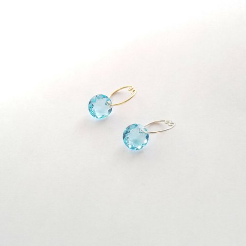 SWAROVSKI CRYSTAL × HOOP × Aquamarine : ノンホールピアス（K14GF変更+600円)