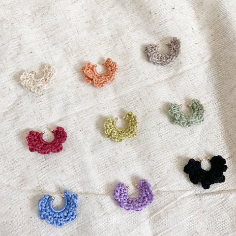 刺繍糸のイヤーカフ