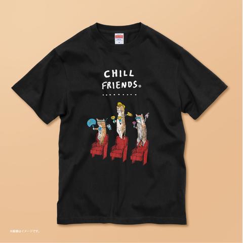 「CHILL FRIENDS_推し活するネコたち」コットンTシャツ/送料無料