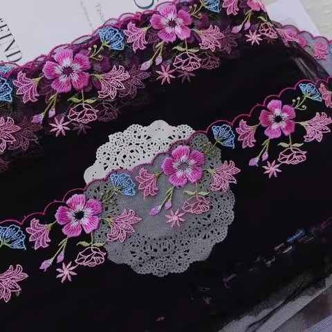  2m 花柄 刺繍  チュールレース　ハンドメイド生地　はぎれ 素材　