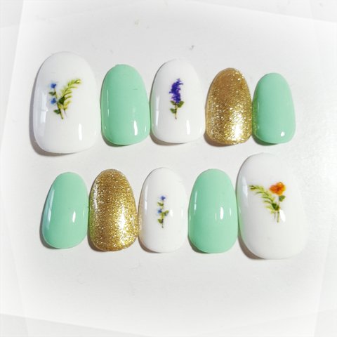 Botanical Nail PastelGreen