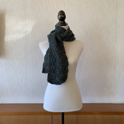 市松模様の手編みマフラー