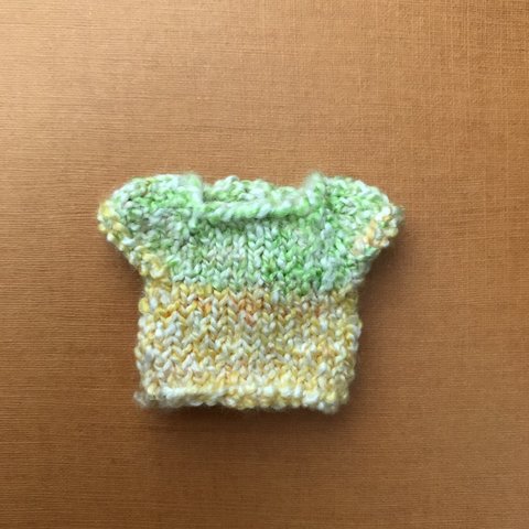 オビツ11 lemon yellowの手編みのセーター