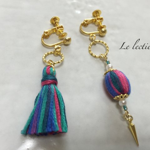 【sold out】ミニタッセルと巻き玉のお揃いゴールド・イヤリング