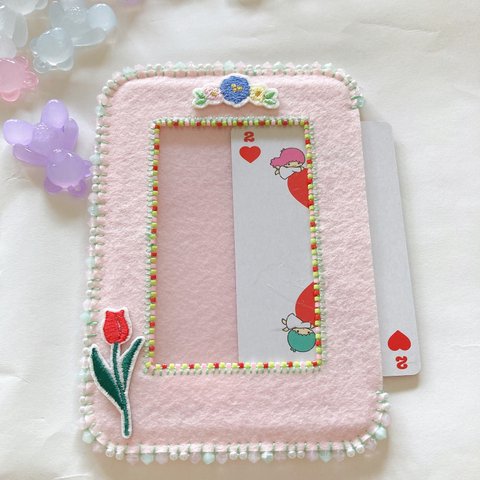 チューリップ　A7 トレカケース　デコケース　ピンク　ビーズ刺繍