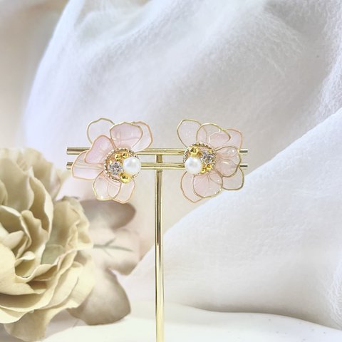 (チタンポストピアス) pink × ワイヤーフラワー ビジュー輝くお花のピアス