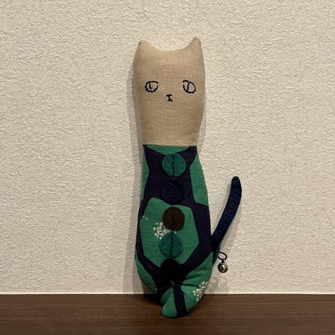 ねこのけりけり 緑