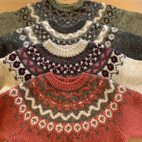編みこみセーター　2023