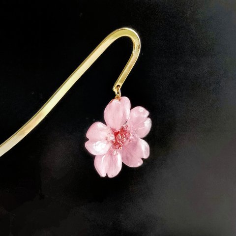 Early bloom. 本物のお花　こだわりのお花で仕上げる桜のブックマーク／栞／ステーショナリー　早咲きピンク