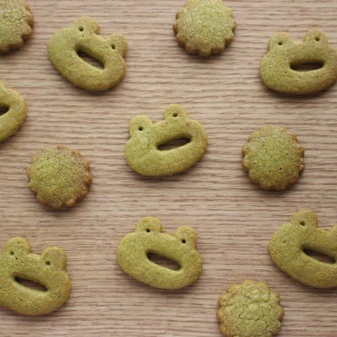 *pralientje gift * −焼菓子９点セット– に🐌🐸クッキーを追加できます☺︎