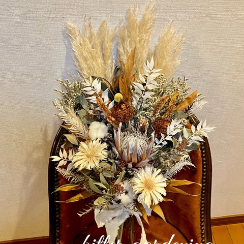 Natural Chic キングプロテア&リペンスロゼッタ ボタニカルbouquet