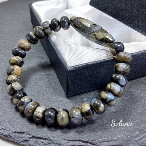 【bracelet】“ケ・セラ・セラ” なんとかなるさ！ ケセラストーン □天然石