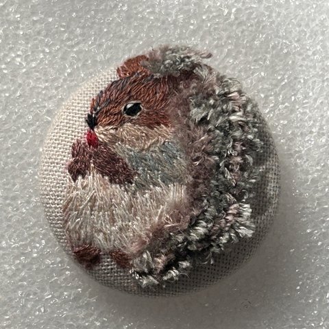 ふわもふ刺繍ブローチ　リス