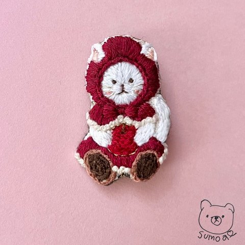 赤ずきん猫＊刺繍ブローチ