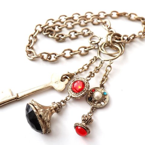 80s vintage black red pearl key charm necklace