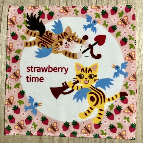 猫のミニタオルハンカチ　「strawberry time」