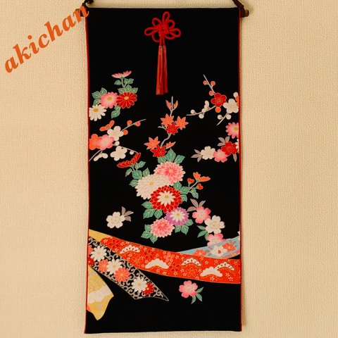 👘新品❣️ 正絹　こども晴れ着生地   タペストリー　掛軸風　黒