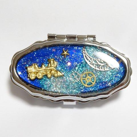 <sold out>☆宇宙塗りレジン：銀河への旅～ピルケース～