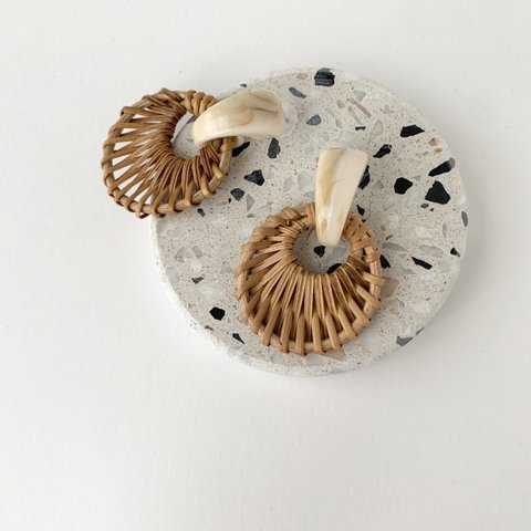 Marble Statement & Rattan Ring Pierced Earrings