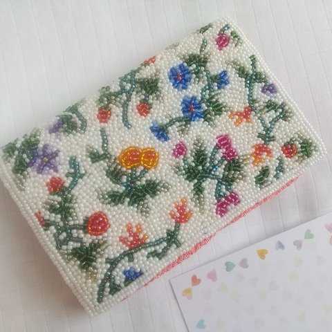 ビーズ刺繍の名刺入れ・カードケース