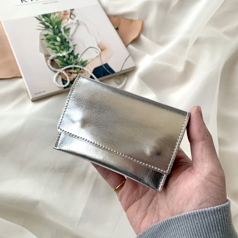 「シルバー好きに届けたい♡」バイカラーミニ財布 ミラーシルバー×ヌメ革 シンプルで使いやすくて可愛いお財布