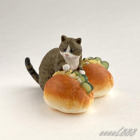 キジトラ白猫　たまごロールパン　ミニチュア