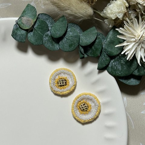 ひまわり🌻 刺繍アクセサリー