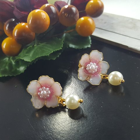 SAKURA🌸とパールのユラユラピアス