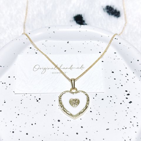 White × gold Heart necklace