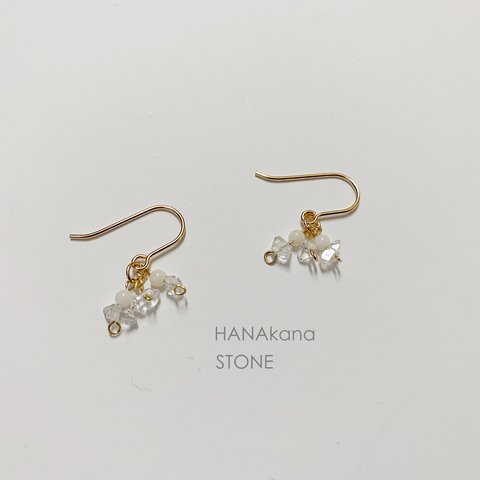 ちから石▲14kgf ハーキマーダイヤモンドと白サンゴのフックピアス✳︎ニッケルフリーバネ式イヤリング✳︎HANAkana