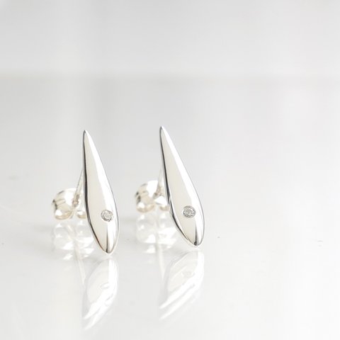 【石有り】<Tropfen>Slender Drop Pierced Earrings / SV925 ≪送料無料≫しずく 雫