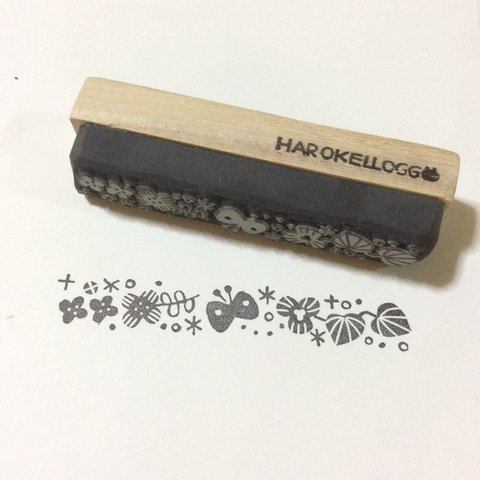 つながるお花とちょうちょのライン消しゴムはんこ