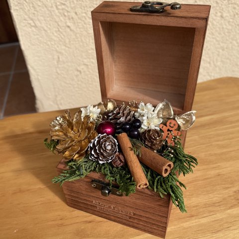  クリスマス　ボックス　木の実　松ぼっくり　ナチュラル　クリスマス飾り　インテリア　リース