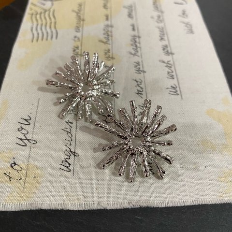 4個✦デザインピアス