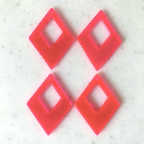 Neon Pink Diamond Shaped Pendant Tops