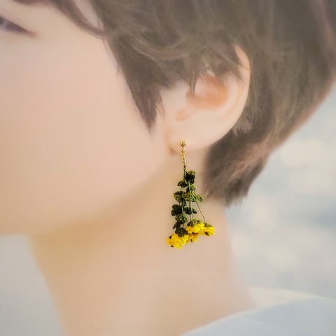 ♡小花のレース編みピアス♡