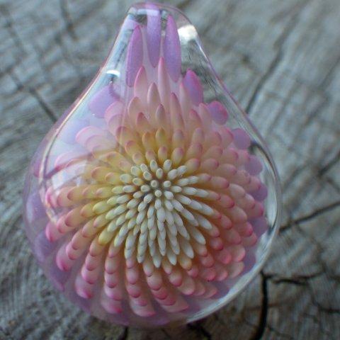 pinonyaca  (269)お花　 フューム　ボロシリケイトガラスペンダント