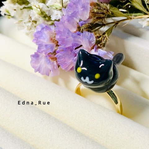 黒猫ちゃんといつも一緒リング💍 フリーサイズ おすわり猫　レジン