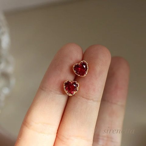 受注製作 ＊ red heart stud pierce