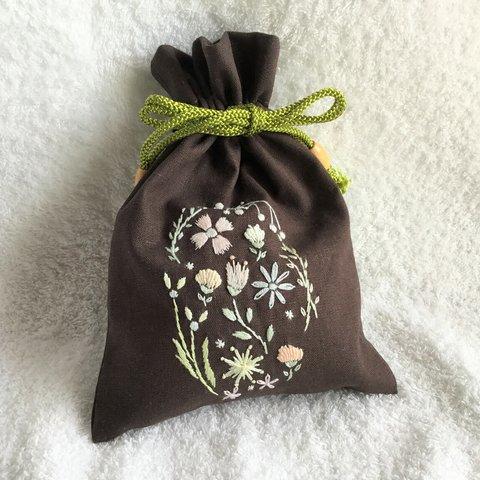 花刺繍の巾着・チョコブラウン