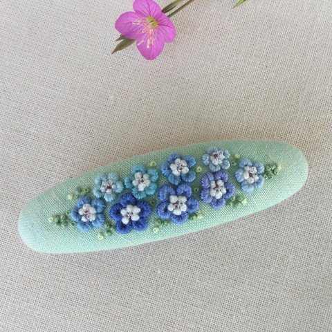 刺繍バレッタ9×2.5 ネモフィラ