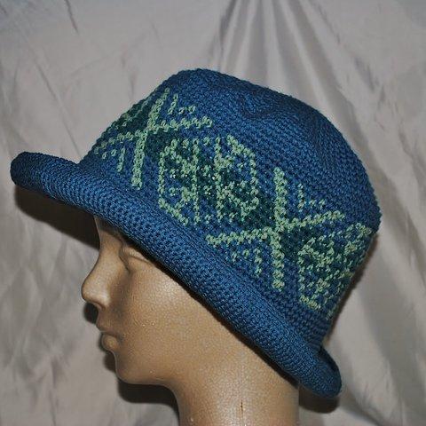 細編みフェアアイル模様のニット帽　(ブルー）