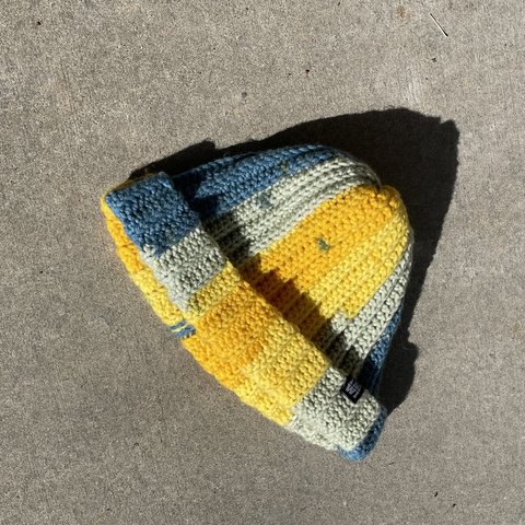 Crochet beanie yellow 