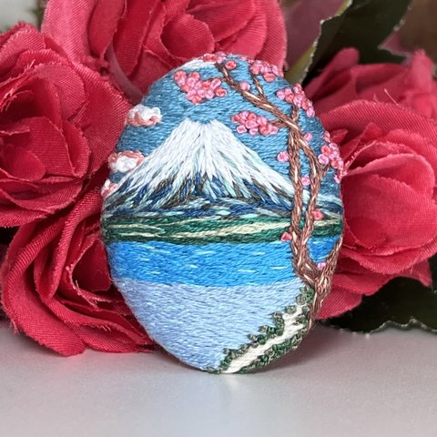 刺繍ブローチ　手刺繍　ヘアゴム　富士山　桜　くるみボタン　ハンドメイド