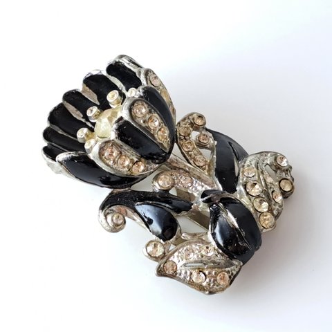 Vintage Tremblant Flower Clip 1940s Silver Black Rhinestone Monochrome